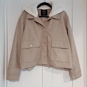 NWT Hooded Cropped Shacket (Camel Beige) - Cavalini